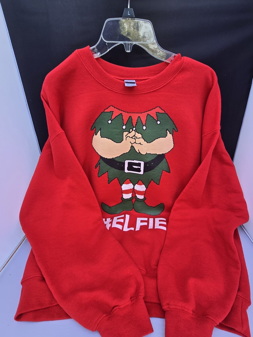 Christmas Elfie Sweatshirt – Red – Size L